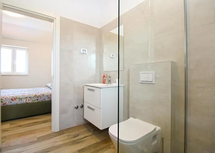 Modern With Private Pool And Garden Villa Pula