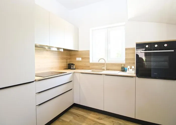 Modern With Private Pool And Garden Villa