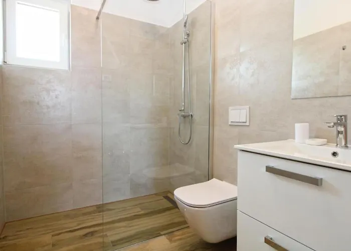 Modern With Private Pool And Garden Villa