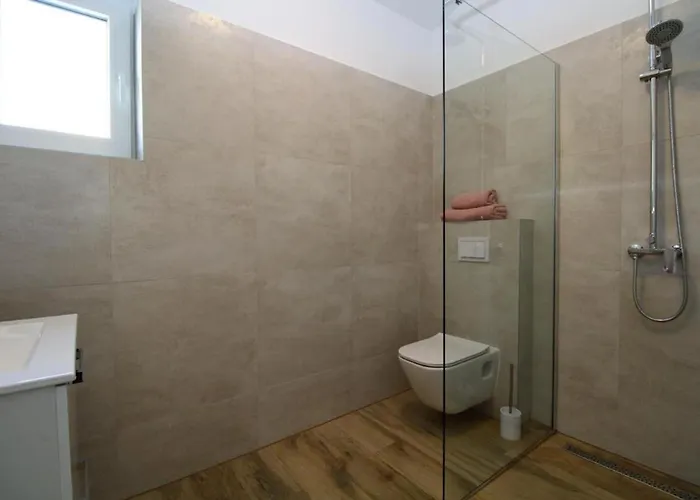 Βίλα Modern With Private Pool And Garden Πούλα