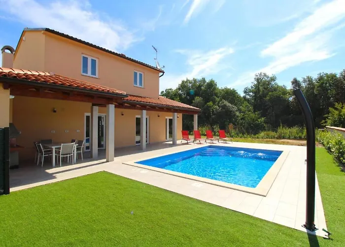 Modern With Private Pool And Garden Βίλα